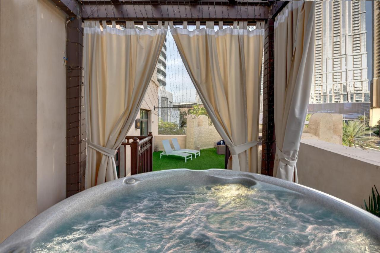 Durrani Homes - Unique Garden Apt At Souk Al Bahar Besides Dubai Mall & Burjkhalifa With Private Jaccuzi Buitenkant foto